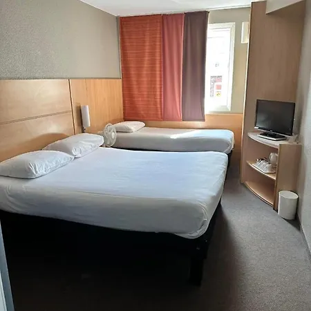 Ξενοδοχείο Ibis Centre 2*