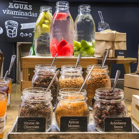 Ibis Centre Hotel 2*