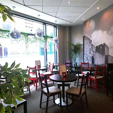 Ibis Centre Hotel 2*