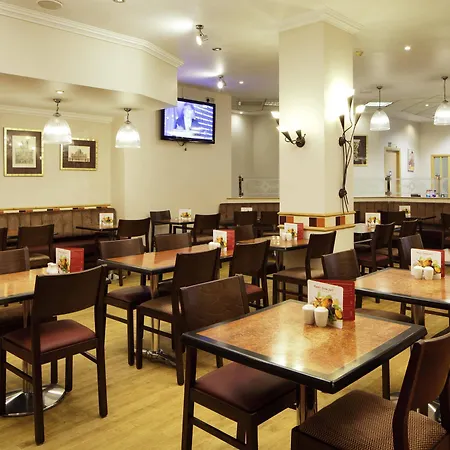 Ibis Carlisle Centre Hotel 2*