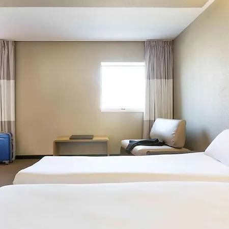 Ξενοδοχείο Ibis Centre 2*