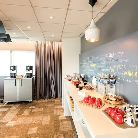 Ξενοδοχείο Ibis Centre 2*