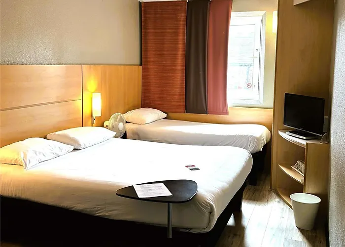 Ibis Centre Hotel 2*