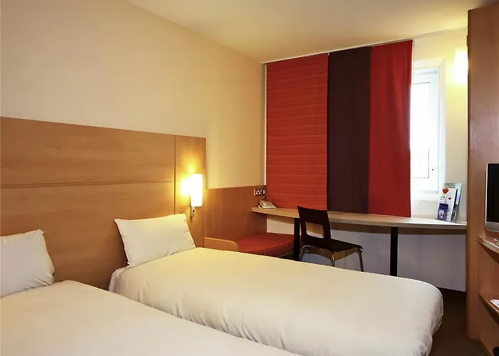 Ibis Centre Hotel 2*