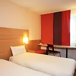 Otel Ibis Centre 2*