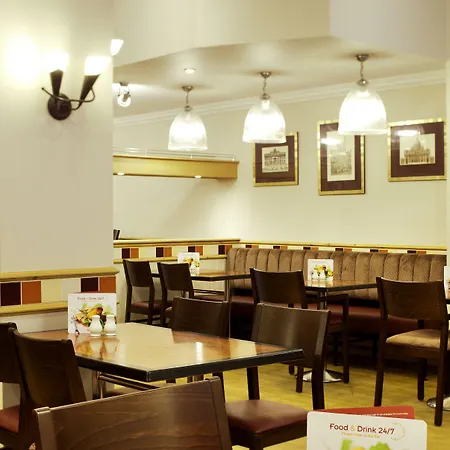 Ibis Centre 2* קרליסל